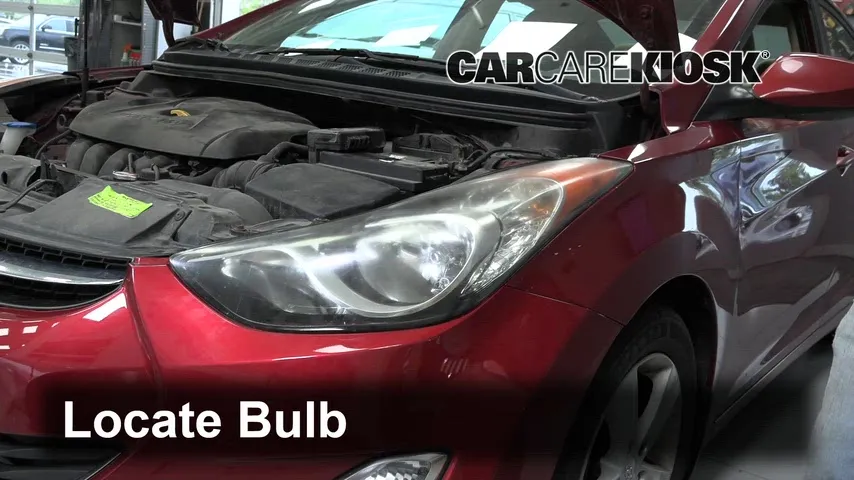 2013 Hyundai Elantra GLS 1.8L 4 Cyl. Sedan (4 Door) Éclairage Feux de croisement (remplacer l'ampoule)